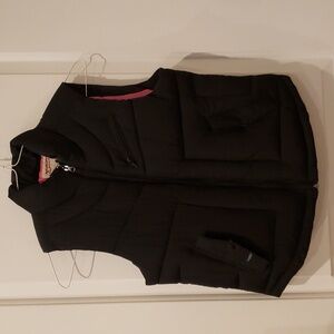 Black puffer vest